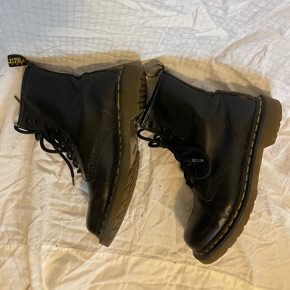 Dr. Martens 1460 W Boot in Black - Picture 4 of 9